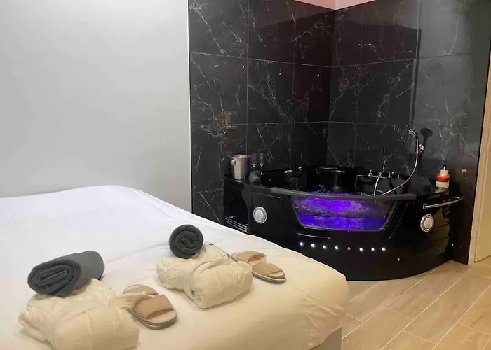 New / Belle Et Rebelle Avec Jacuzzi Appartement