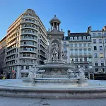 New / Belle Et Rebelle Avec Jacuzzi Apartment Lyon